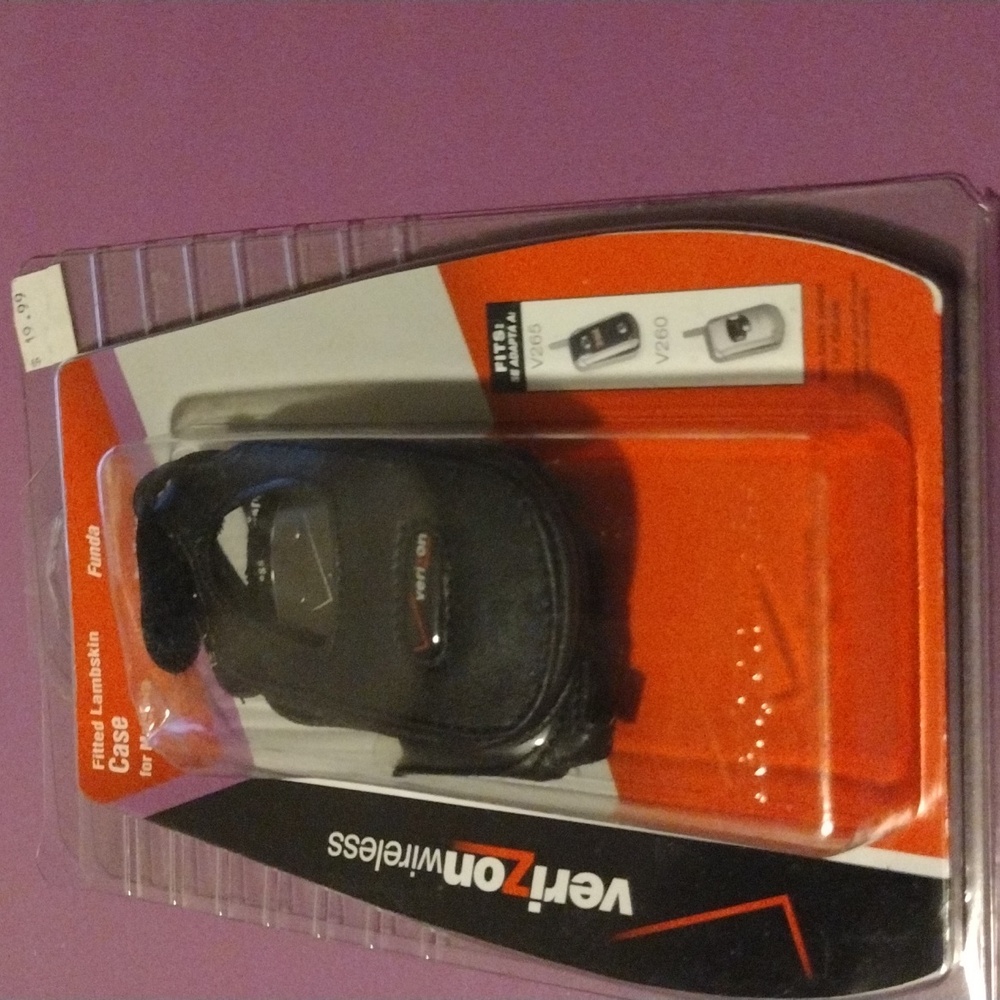 Flip phone Lambskin case NWT